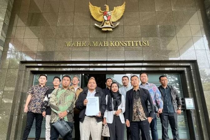 Aliansi '98 Pengacara Pelindung Demokrasi dan Hak Asasi Manusia