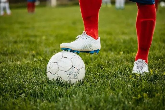 Tips Memilih Sepatu Bola