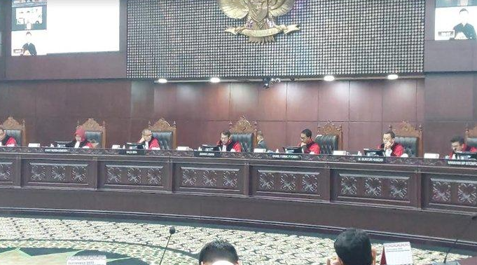 Mahkamah Konstitusi (MK) menolak pengujian materiil Undang-Undang Nomor 22 Tahun 2009 tentang Lalu Lintas dan Angkutan Jalan